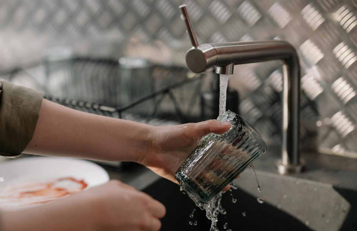 Recomendaciones para ahorrar agua y energía mientras cocinas