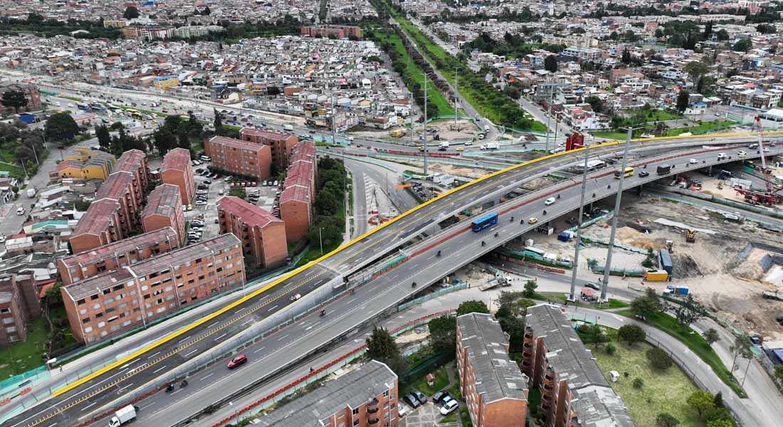 “El Metro avanza y la entrega de este puente demuestra que con hechos lo vamos a sacar adelante”: Alcalde Galán