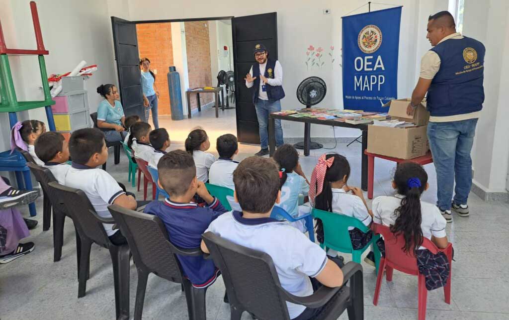 11.000 libros de la Campaña “Donar un Libro es un Hecho de Paz”, de la MAPP/OEA y la FILBo 2024, ya están llegando a los territorios de Colombia