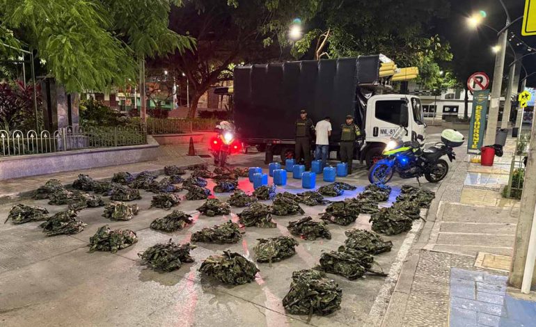 Importante operativo de la Dirección de Tránsito y Transporte: capturado por uso Ilegal de prendas de uso privativo de las Fuerzas Militares y tráfico de sustancias