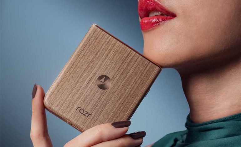 Llega a Colombia el nuevo motorola razr 60 ultra el teléfono plegable más potente del mundo