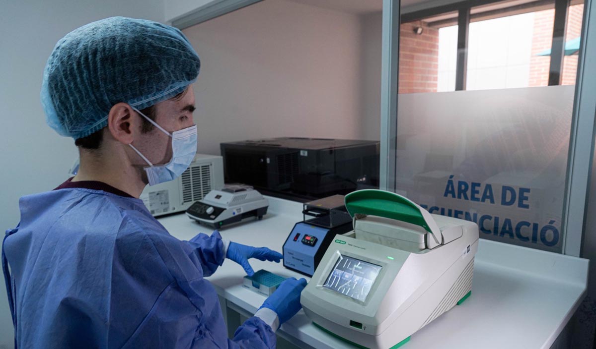Bogotá inaugura el primer laboratorio de genómica que ayudará a pacientes con cáncer y otras enfermedades crónicas