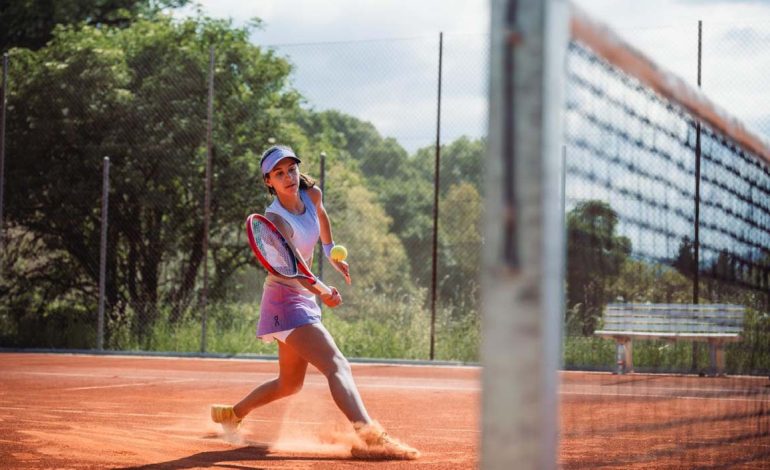 La prometedora tenista junior Julieta Pareja ficha por On