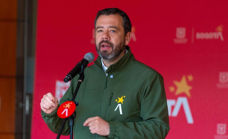 Alcalde Galán anunció cambios en la UAESP y confirmó que el Distrito insistirá en las Áreas de Servicio Exclusivo de aseo para Bogotá