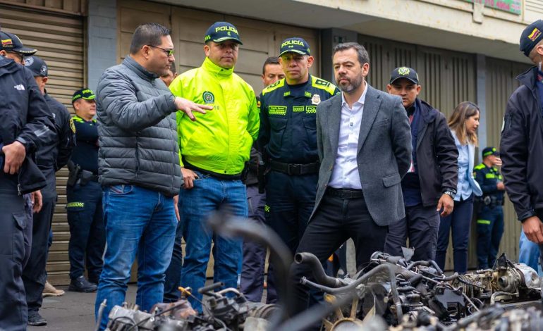 Contundente golpe al tráfico de autopartes hurtadas en Bogotá.