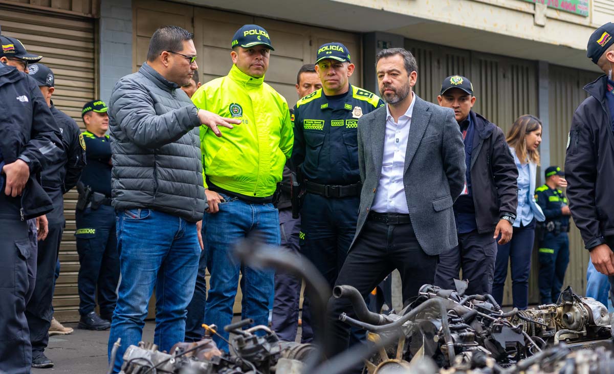 Contundente golpe al tráfico de autopartes hurtadas en Bogotá.