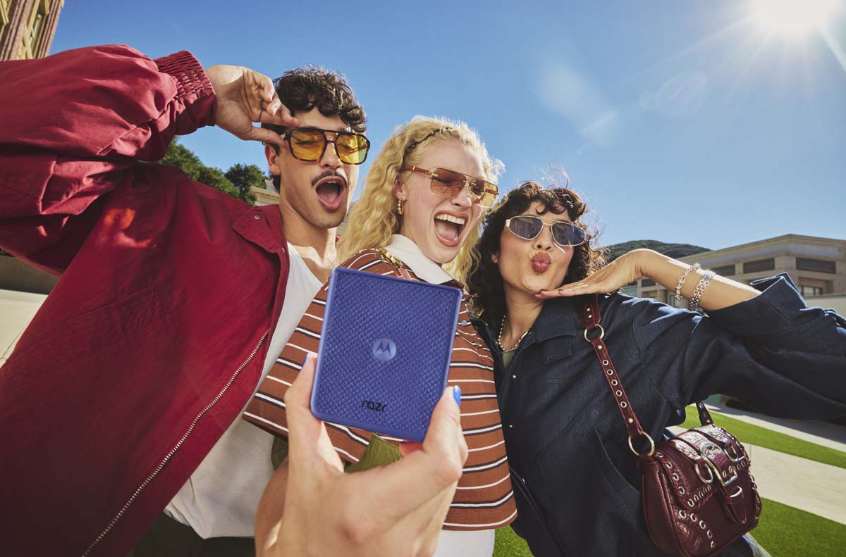 Motorola apuesta por la inteligencia artificial y los plegables en Colombia con la nueva familia razr
